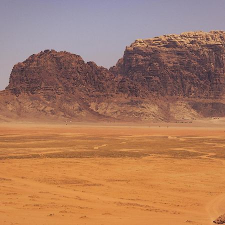 Golden Day Hotel Wadi Rum Exterior photo