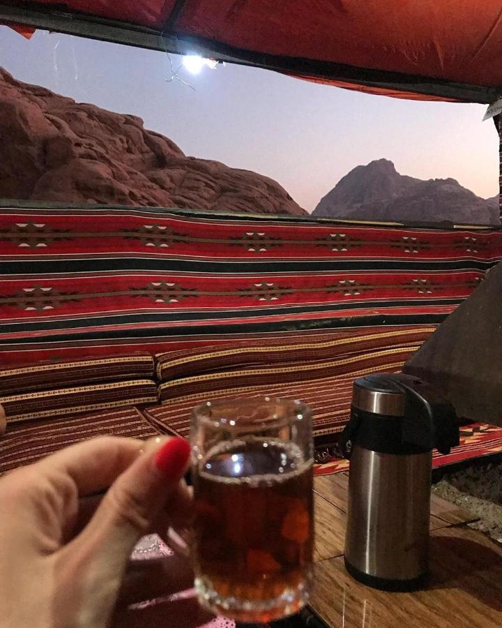 Golden Day Hotel Wadi Rum Exterior photo