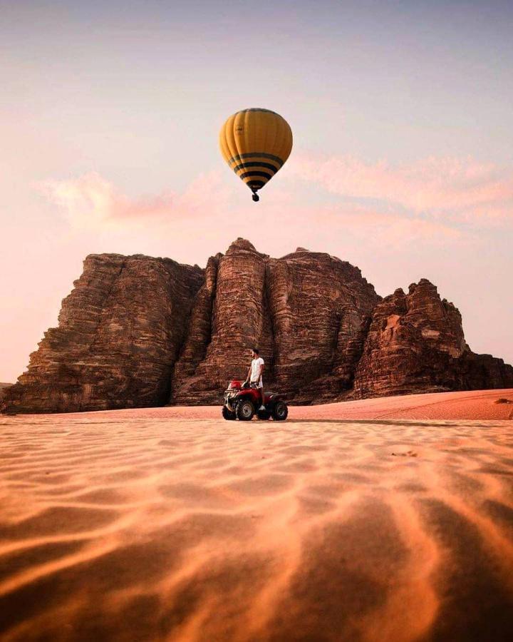 Golden Day Hotel Wadi Rum Exterior photo